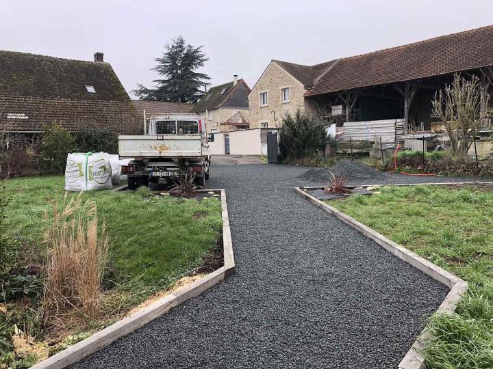 Conception et réalisation d'accès pratiques.