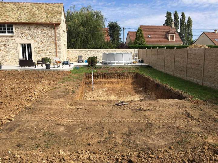 Création d'espaces extérieurs esthétiques et durables.